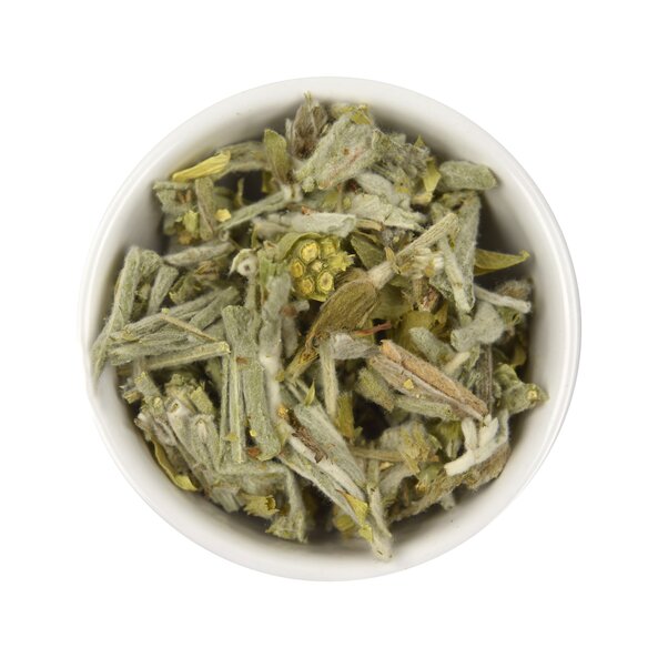 Foto einer kleinen Schüssel gefüllt mit dem losen Griechischer Bergtee von SONNENTOR.